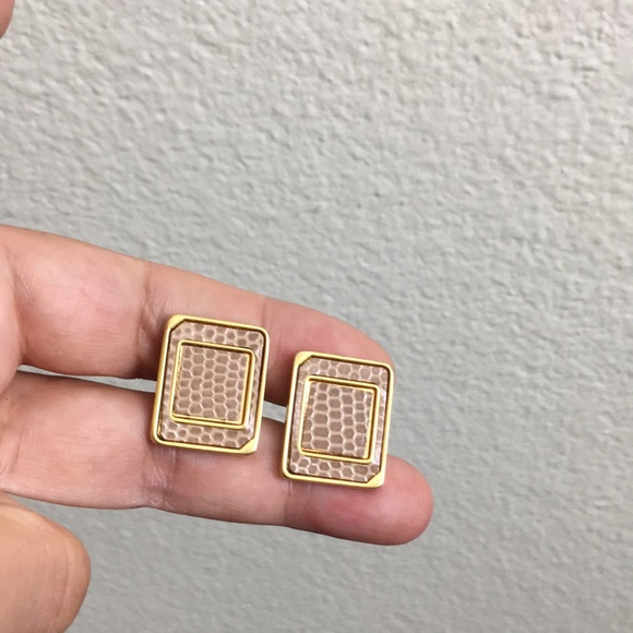 🖤Vtg gold and leather cufflinks - Picture 3 of 9